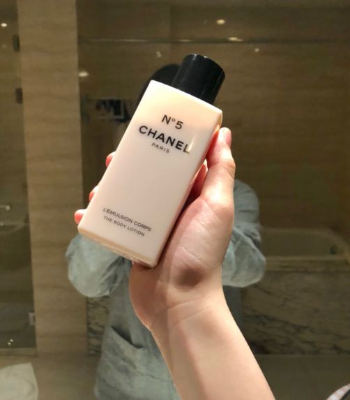 刘嘉玲代言的痘痘修复面霜,刘嘉玲紧致面霜