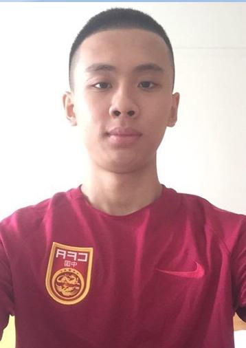 国青天才宣布进入欧洲豪门留洋,混血足球少年