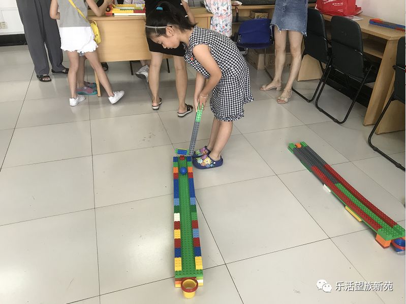 乐高五一活动主题墙,夏天乐高活动主题