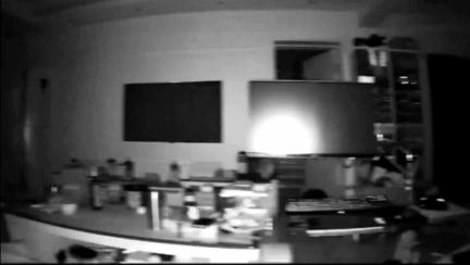 西部数据监控紫卡32G+雄迈云台智能摄像机，家庭安全监控组合体验