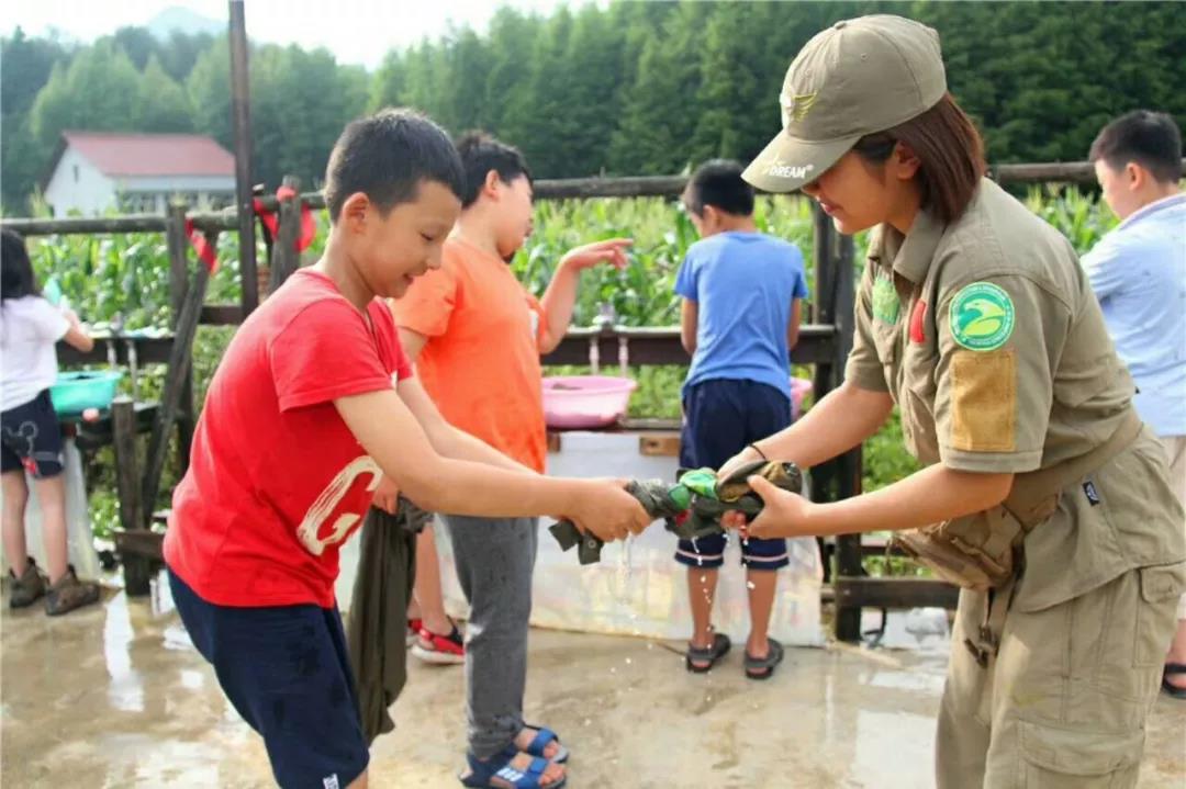 老龙潭旅游攻略,老龙洞探险视频