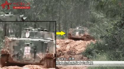 只有先进*器武**才能披三色编制袋！解放军现在还用哪些土法子？