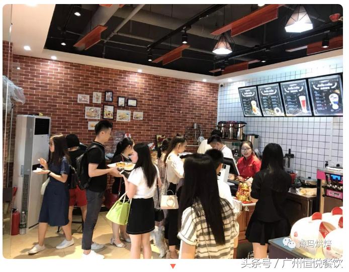 加盟烘焙的陷阱有哪些呢,烘焙行业加盟好还是自己开店好