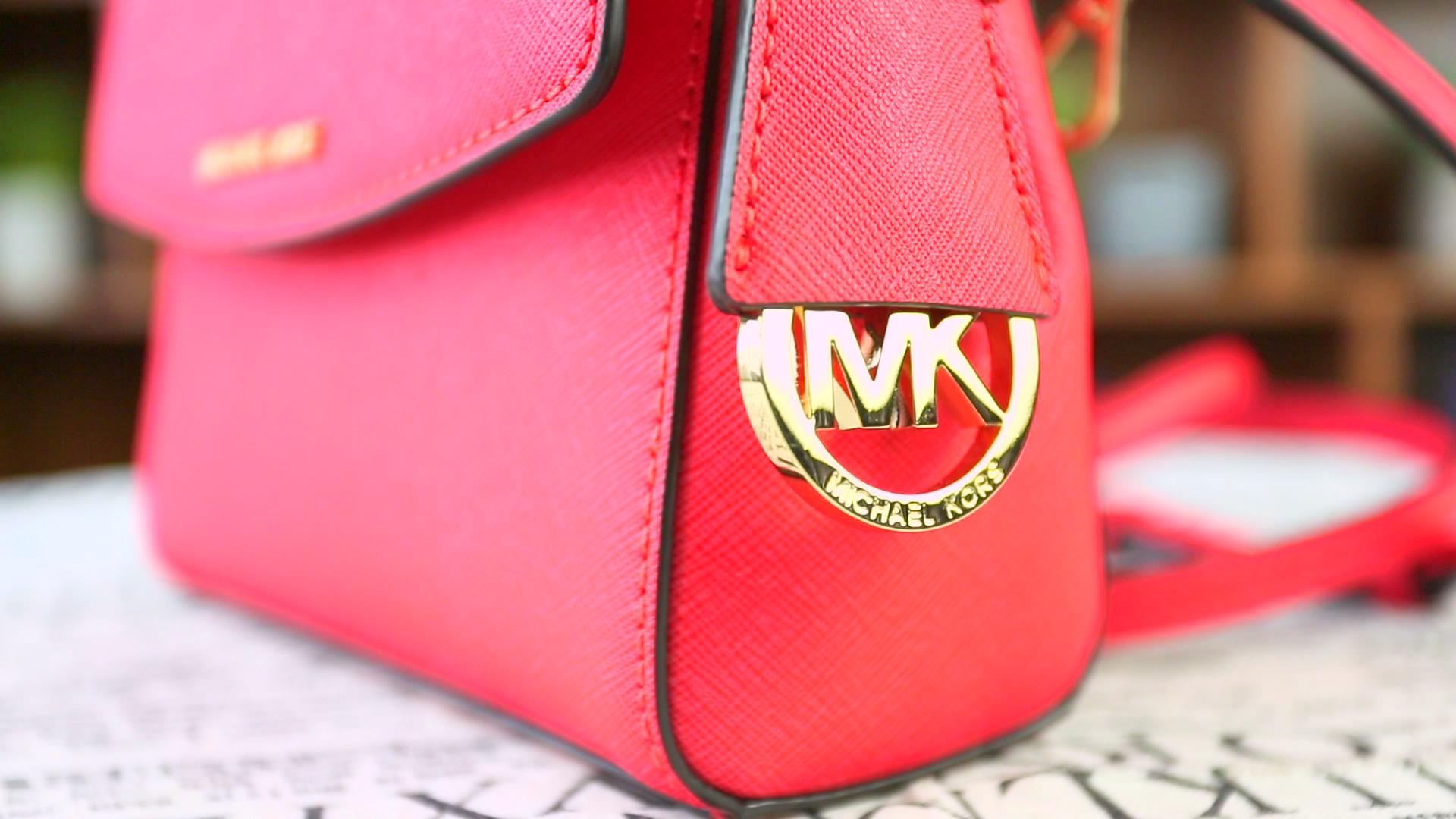 mk包杨幂同款美国价格,杨幂设计的mk包专柜多少钱