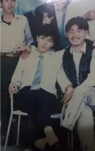 20年前的父母和现在父母的对比,20年前的爸妈照片