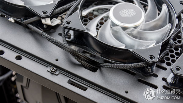 灯，灯灯灯灯！酷冷至尊H500MARGB游戏机箱深度测评