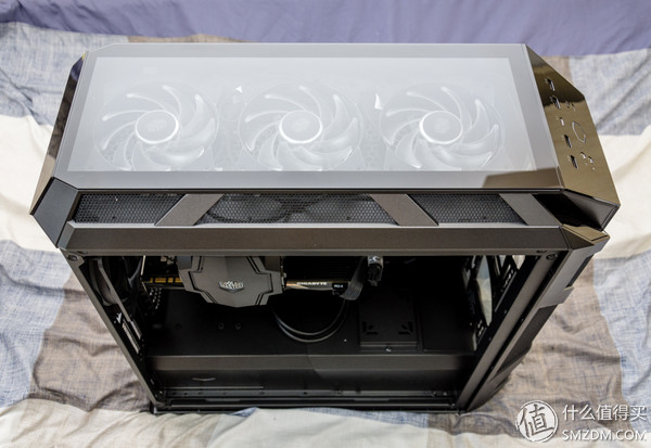 灯，灯灯灯灯！酷冷至尊H500MARGB游戏机箱深度测评