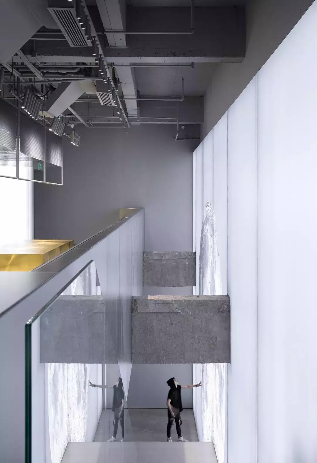 新作首发｜墟之峡谷.上海UR旗舰店！