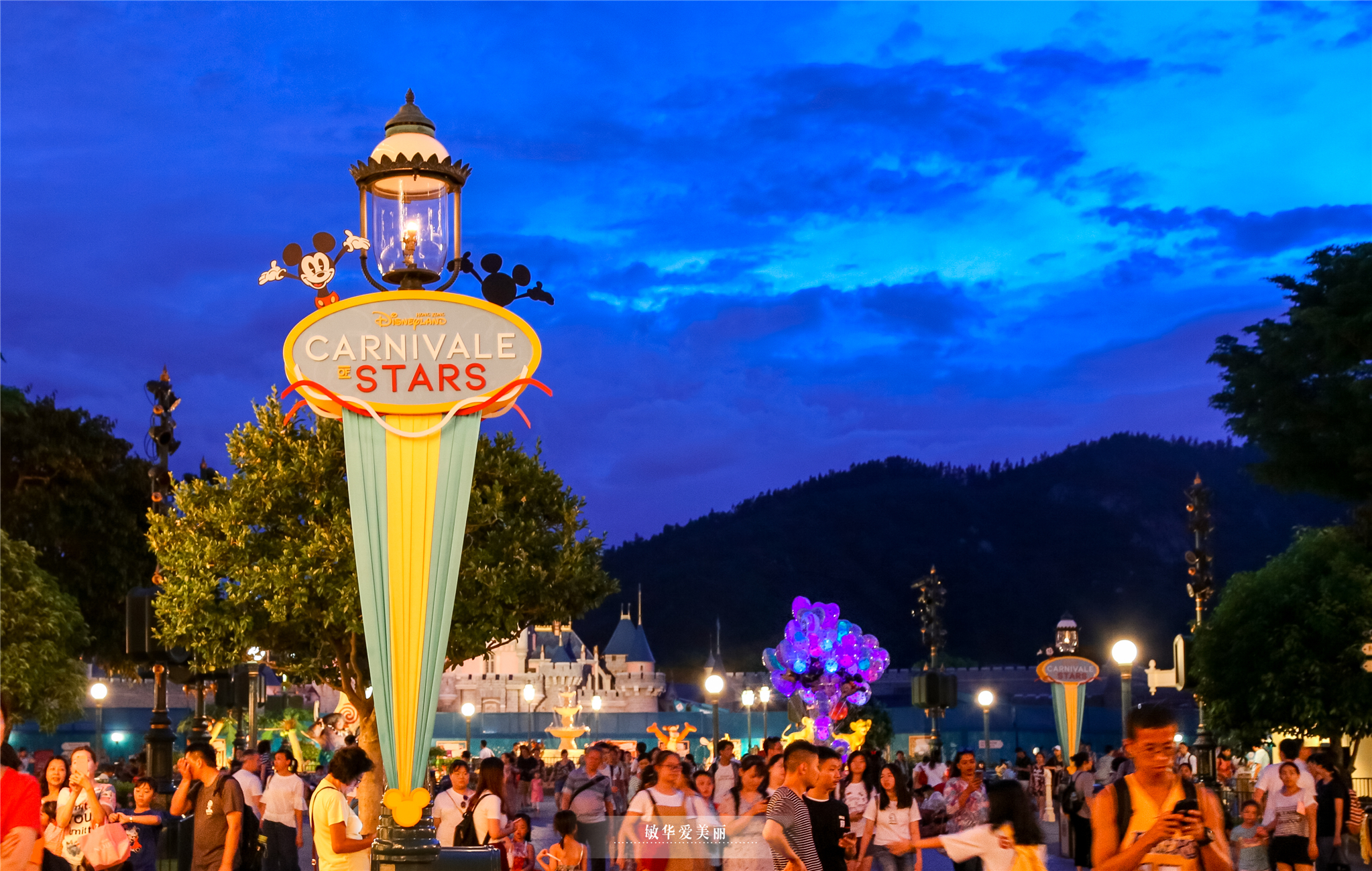 香港迪士尼门票深港联游,香港迪士尼2大1小亲子当日套票