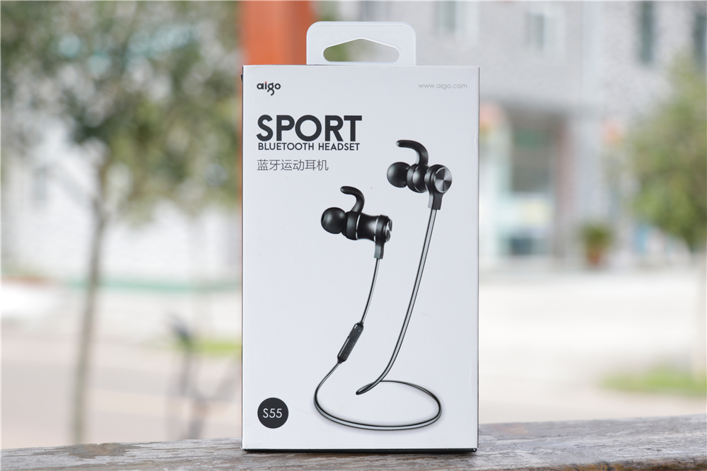 待机135小时，售价149元，爱国者蓝牙耳机S55体验！