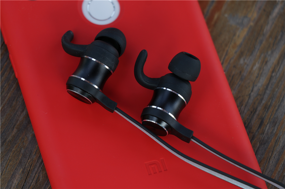 待机135小时，售价149元，爱国者蓝牙耳机S55体验！