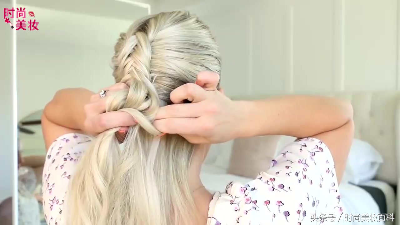 鱼尾辫教程短头发,鱼尾辫马尾发型步骤