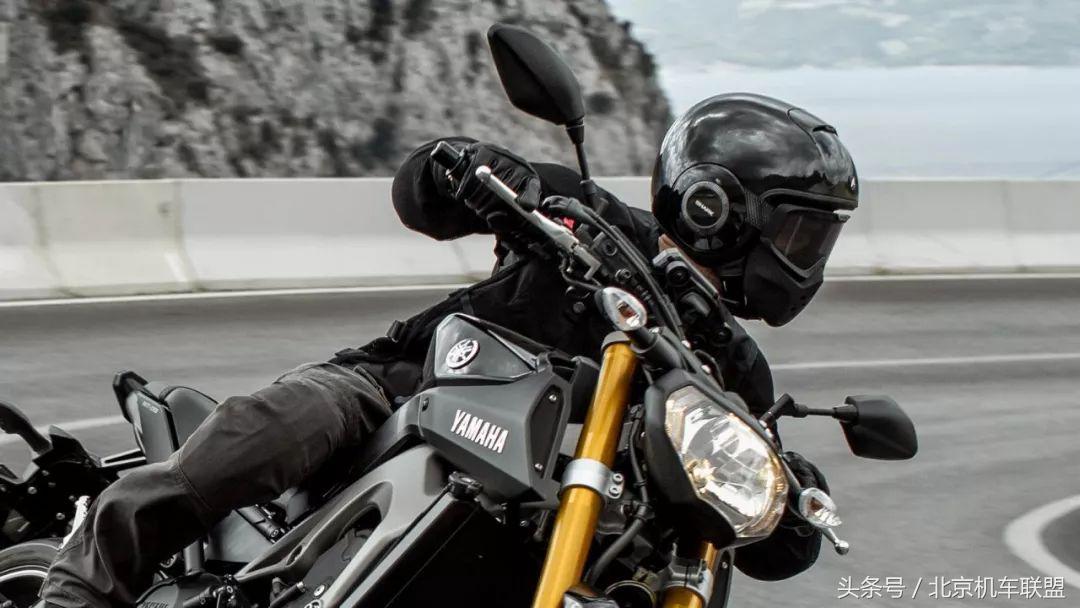 大排三分钟｜通风？轻量化？帅酷？实物解析鬼面盔-SHARKX-DARK