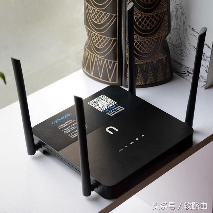 智能硬件路由器,拥有功能强大的专属APP,让生活更加简便!