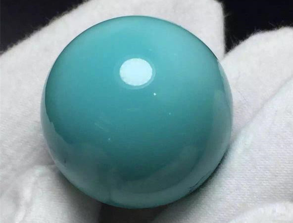 绿松石白料泡水多久会有变化,原矿绿松石泡水后盘好吗