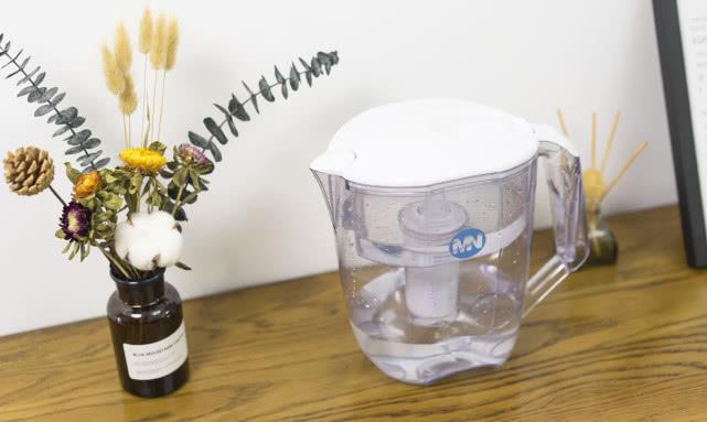 装不了直饮机还要装净水器吗,净水器和净水壶怎么选择