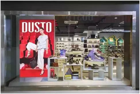 维秘在香港开了家五层楼的店能挽救内衣销量吗