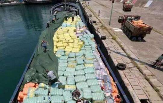 韩国又耍新花招，旧衣服运到中国当新的卖，部分衣服竟来自太平间