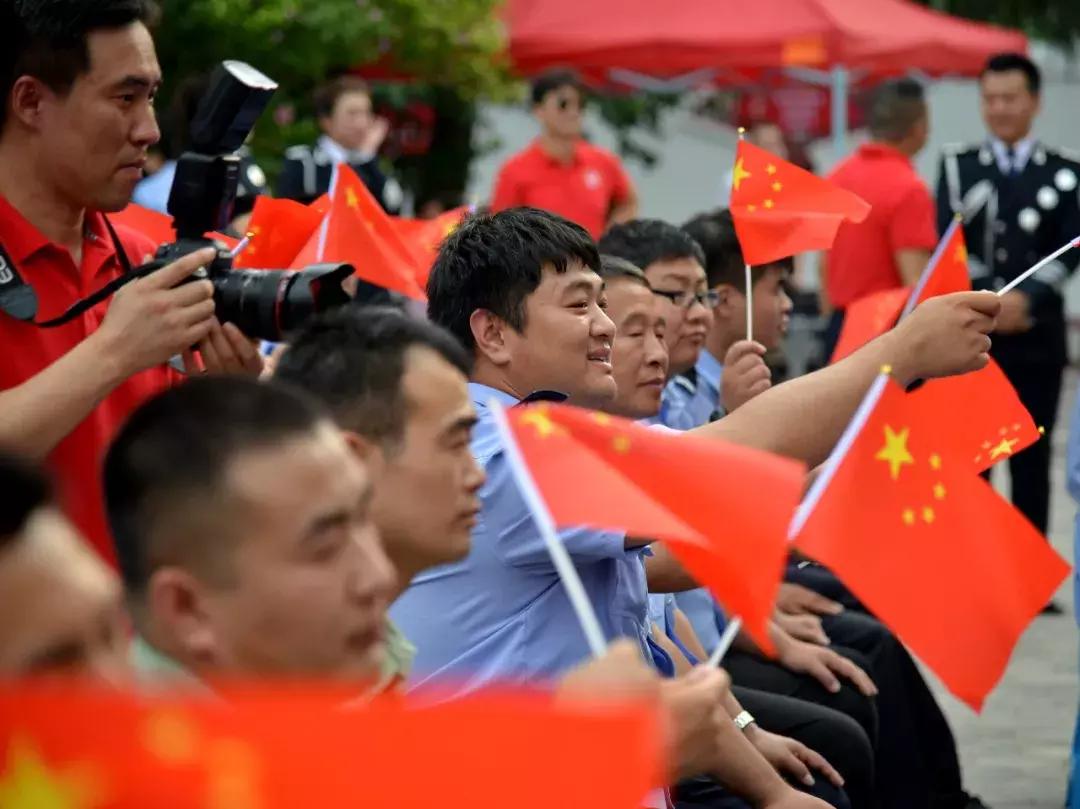 走进基层唱响警营带着真情传送关爱｜公安部“公安文化基层行”文艺小分队赴焦慰问演出