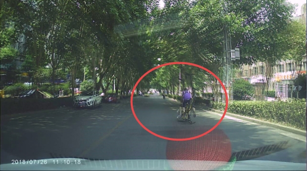 小黄车摔倒了怎么办,小黄车摔倒可以赔偿吗