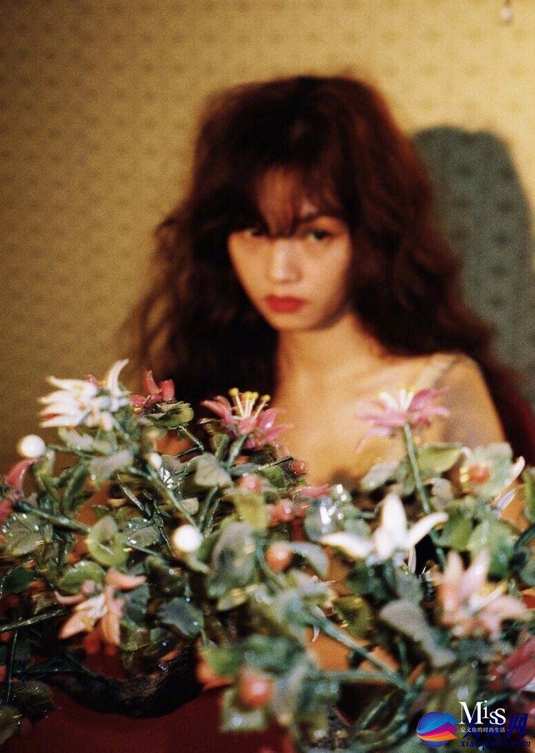 七哥力荐:女人的激吻唇一定要配上海藻卷才是真性感