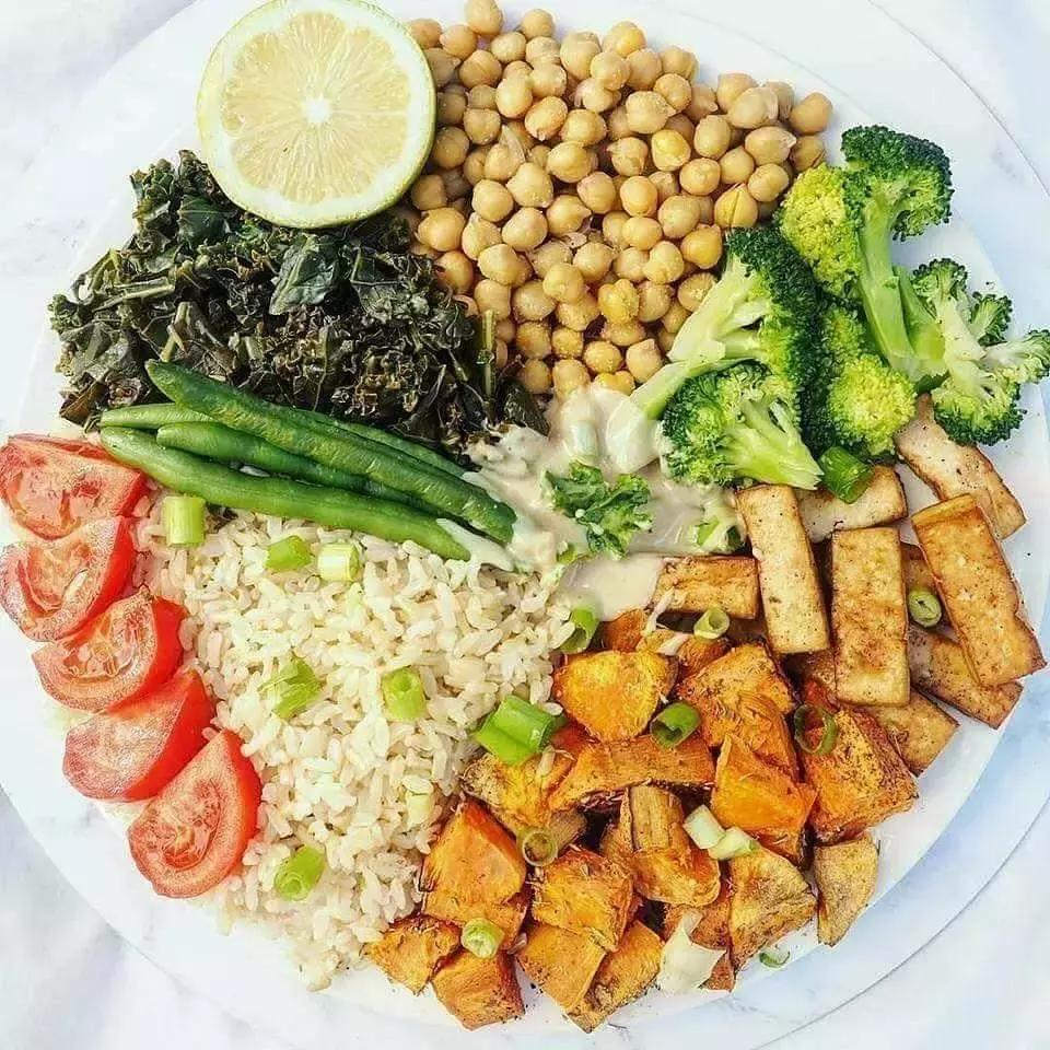 小腹肌胀痛怎么锻炼,练腹肌不伤腰速成腹肌的动作