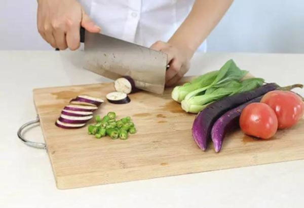 发黑发霉菜板处理方法,竹菜板发黑发霉怎么办