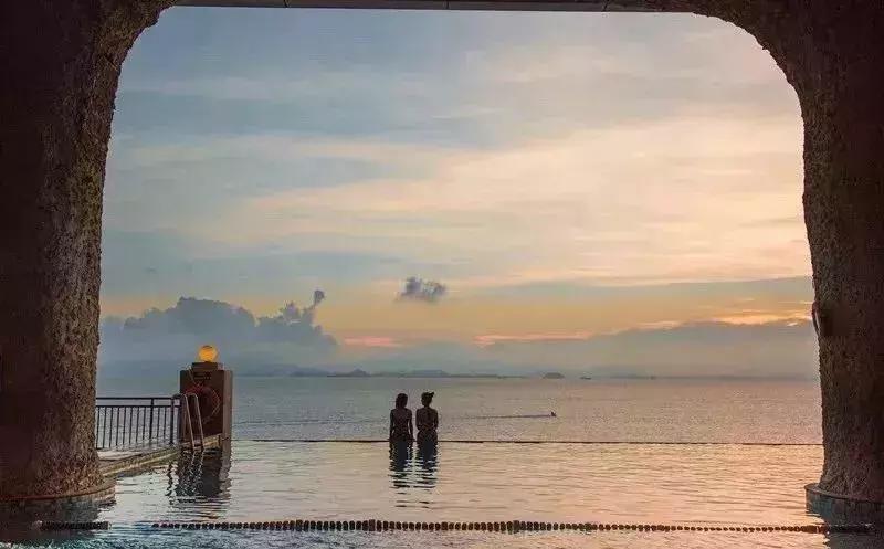 泰国网红星空泳池,无边网红泳池