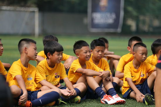 按足球规律办事和非常规重症猛药，哪一个更能拯救中国足球