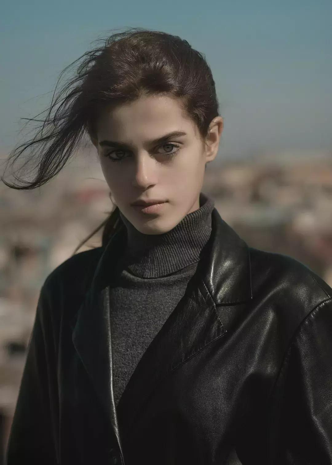 抖音30万赞，勾搭俄罗斯小姐姐拍照套路get