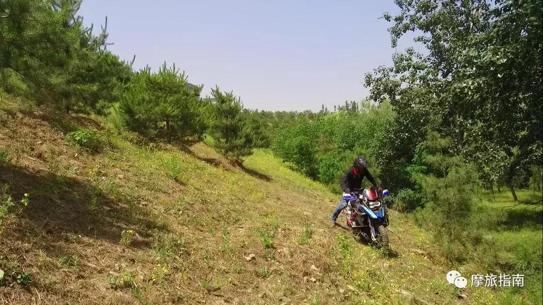 大排摩托车过弯技巧,摩托车大排量下坡和上坡技巧