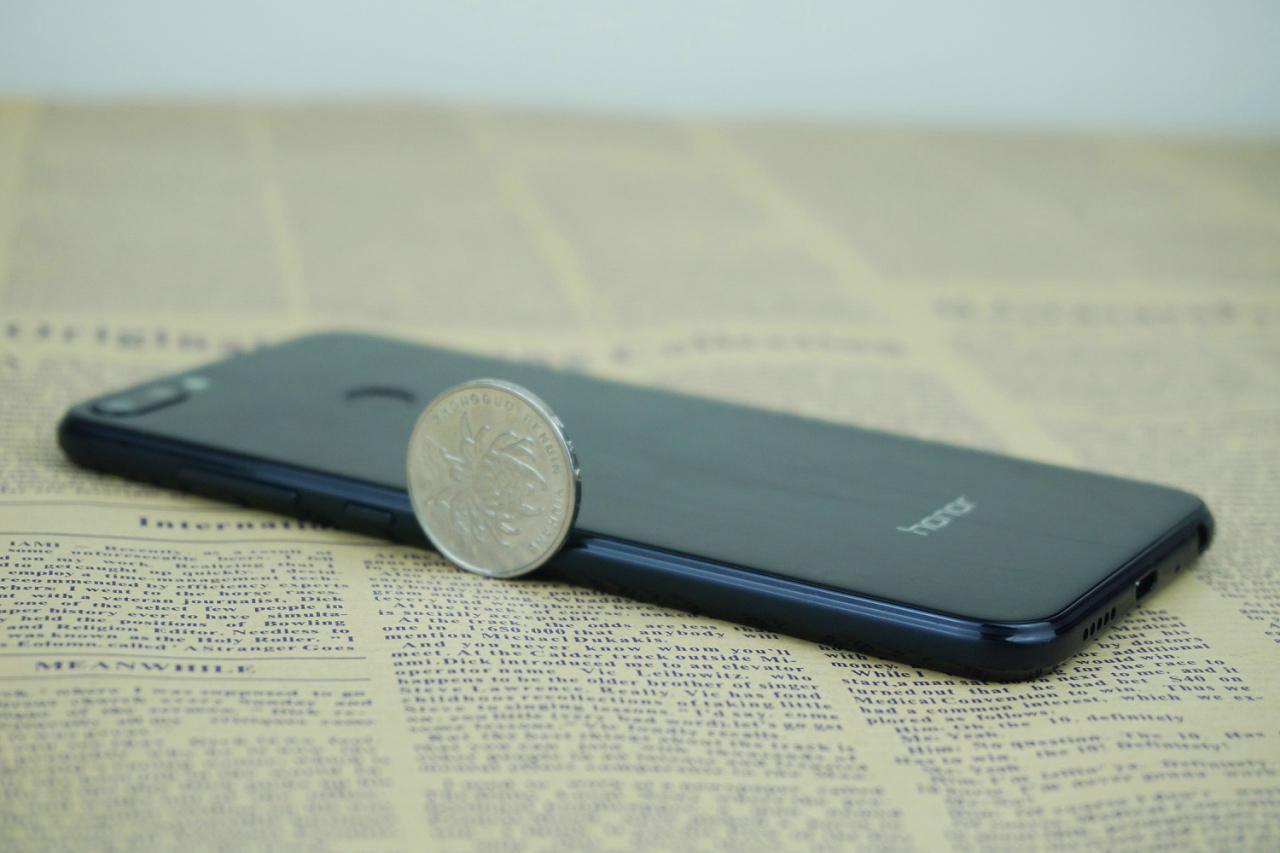 荣耀9i升级华为10.0系统,荣耀9i游戏体验吃鸡