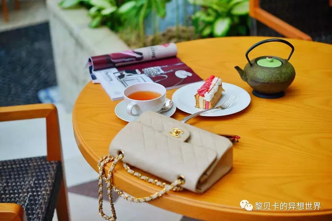 普通人怎么选择的包包又不撞大牌,好看的包包总是买不够