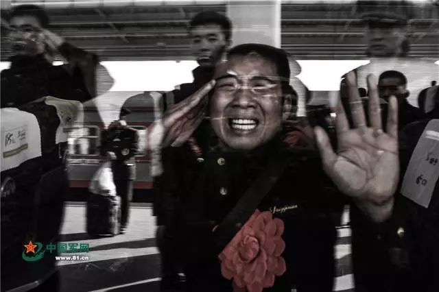 向所有中国军人军属致敬,致敬军人致敬军属