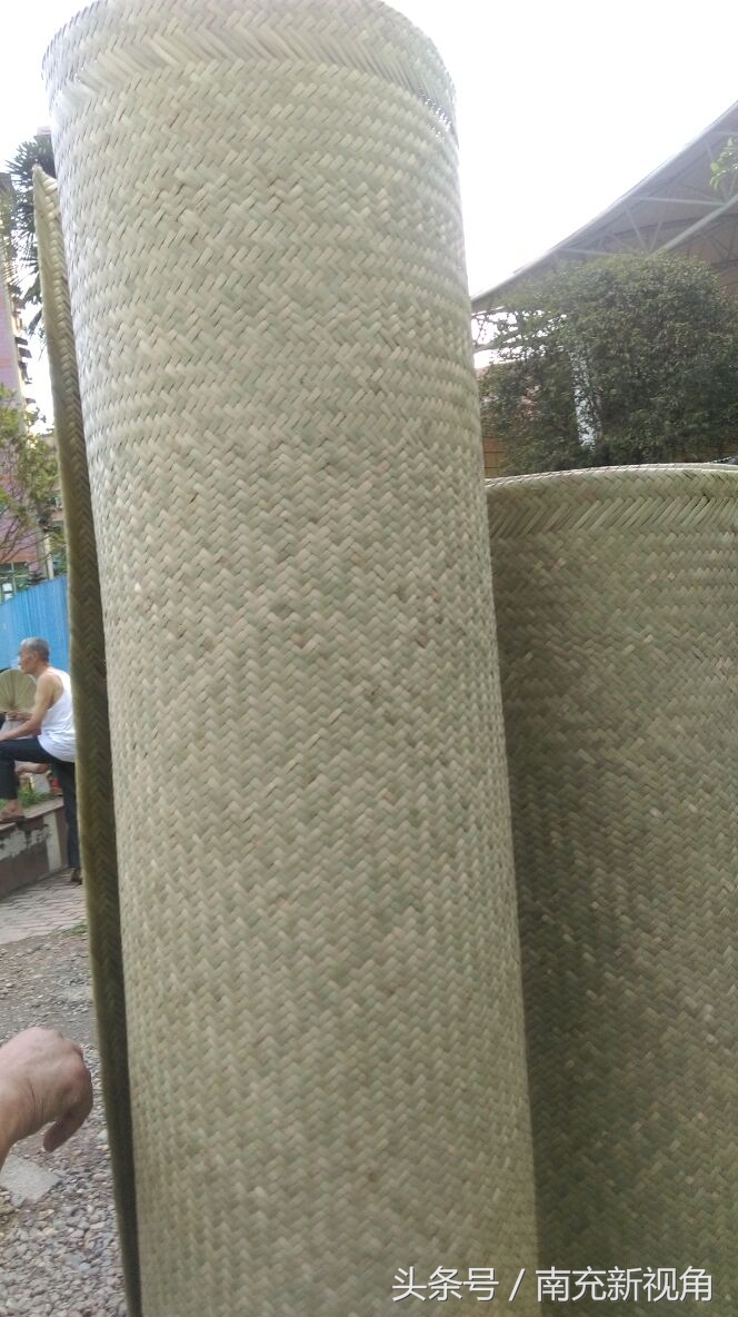 摆摊卖凉席100种,街头卖竹凉席视频