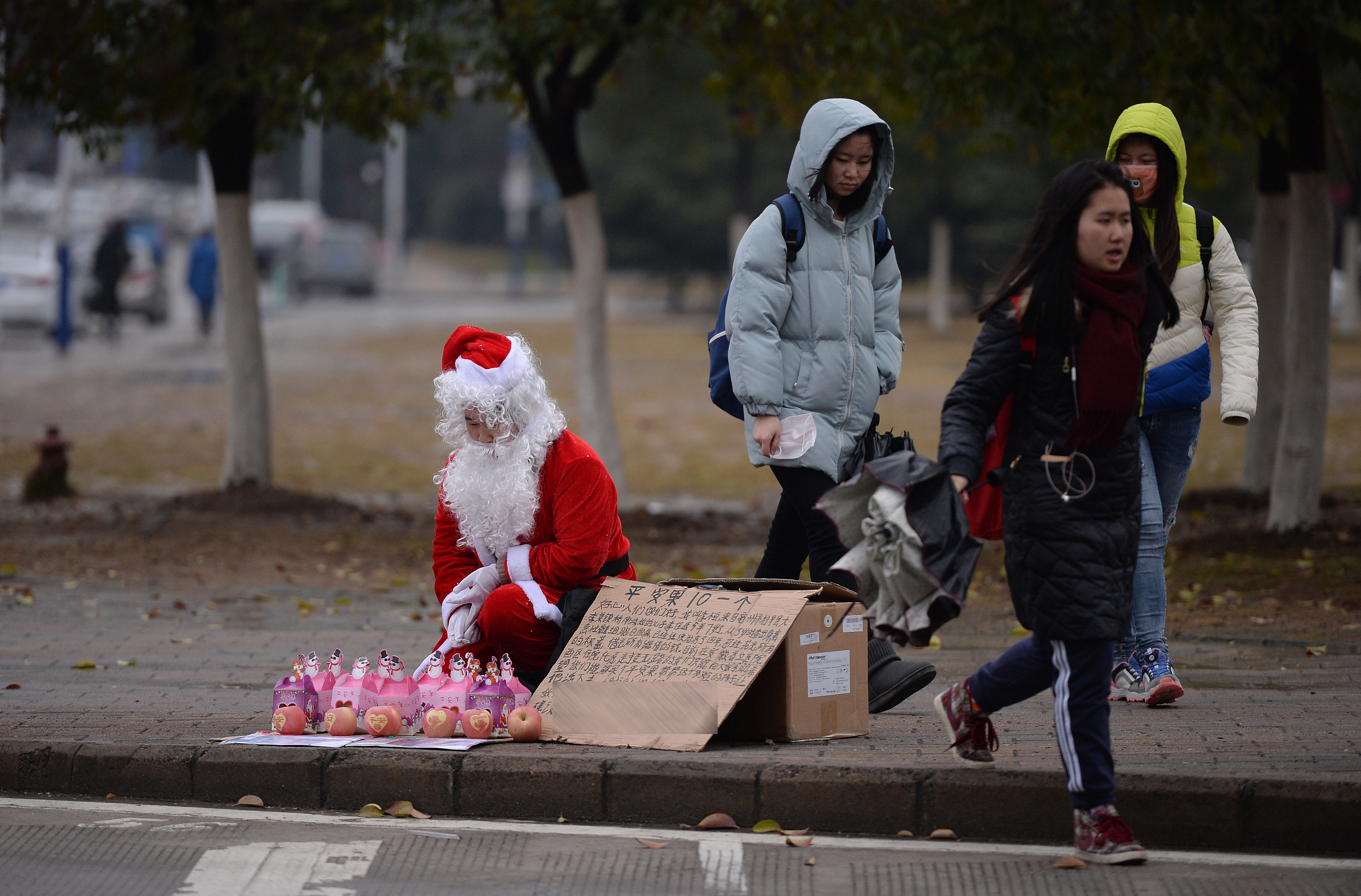 资深记者辞职专拍小人物，在头条获6亿流量，还用镜头解救了140个家庭