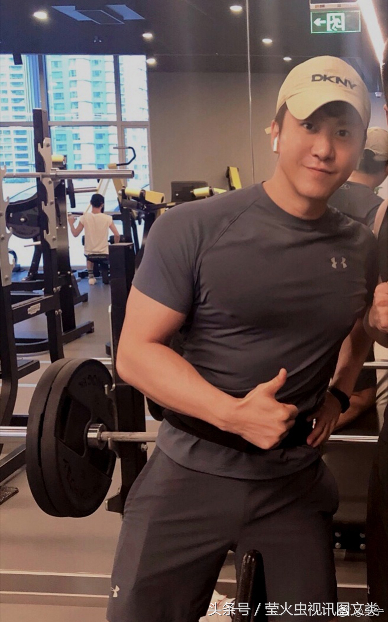 毛宁肌肉写真集,毛宁帅气