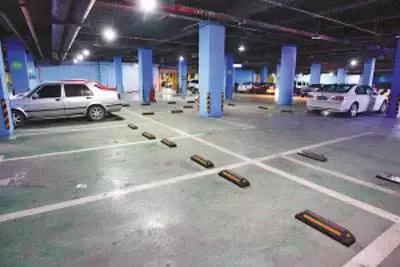 过分！大爷边游泳边拉大便！自己享受的同时请别伤害身边人！