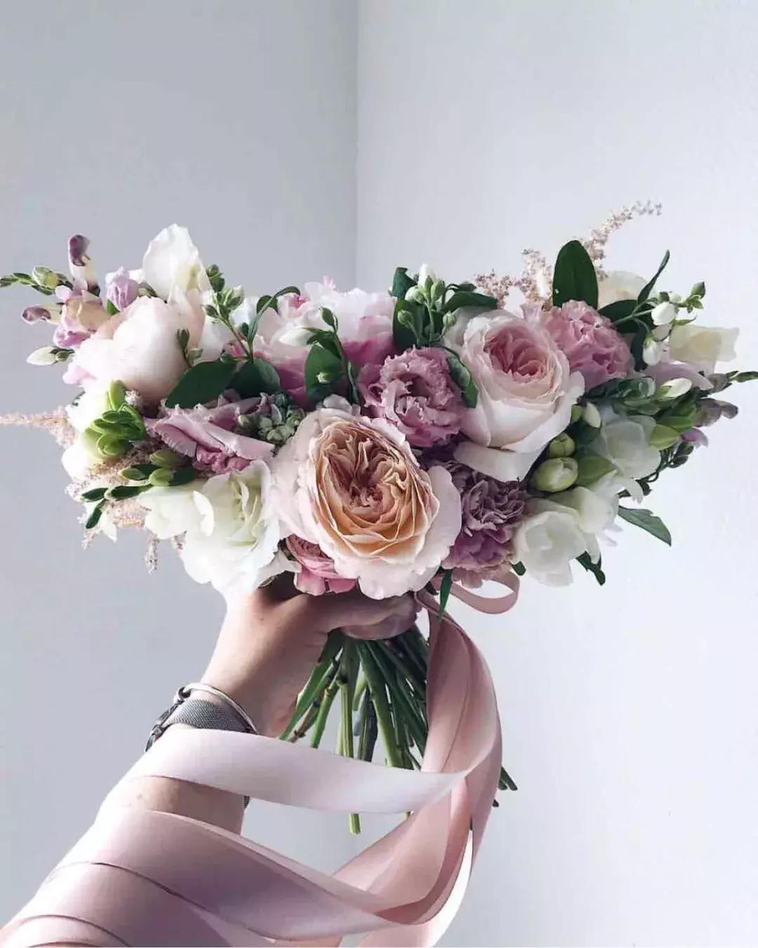 七夕玫瑰的数量和颜色有讲究,七夕情人节送玫瑰支数含义