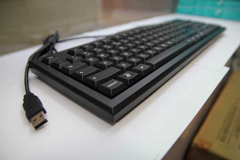 键盘鼠标如何选,键盘鼠标使用哪种姿势最舒服