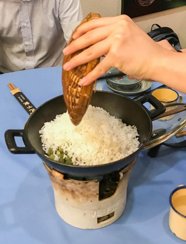 鎴愰兘80鍚庡皬浼欏紑闈㈤,鎴愰兘80鍚庡皬浼欑殑鐖嗙孩涔嬭矾