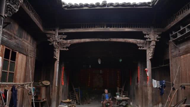 农村俗语家败人丁亡,东户西户有什么忌讳