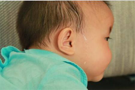 夏天小孩上火了怎样降火最快,夏季小孩上火了怎样降火最快