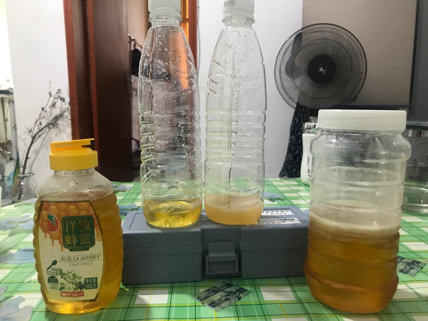 蜂蜜怎么分辨真假视频,结晶的蜂蜜怎么分辨真假