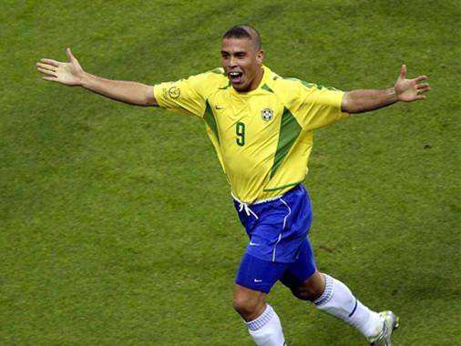 谁说胖子不能成为好球员，盘点3大胖子金靴射手，1人成球王