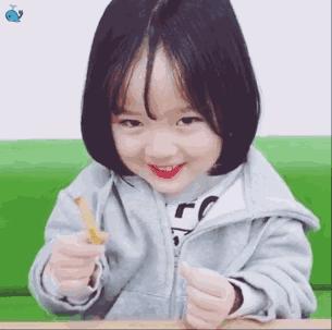 用手机自拍婚纱照,单人婚纱自拍怎么拍