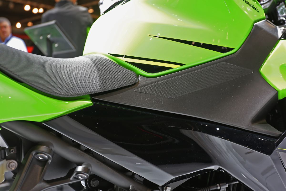 川崎忍者400故障代码,本田400f和川崎忍者400