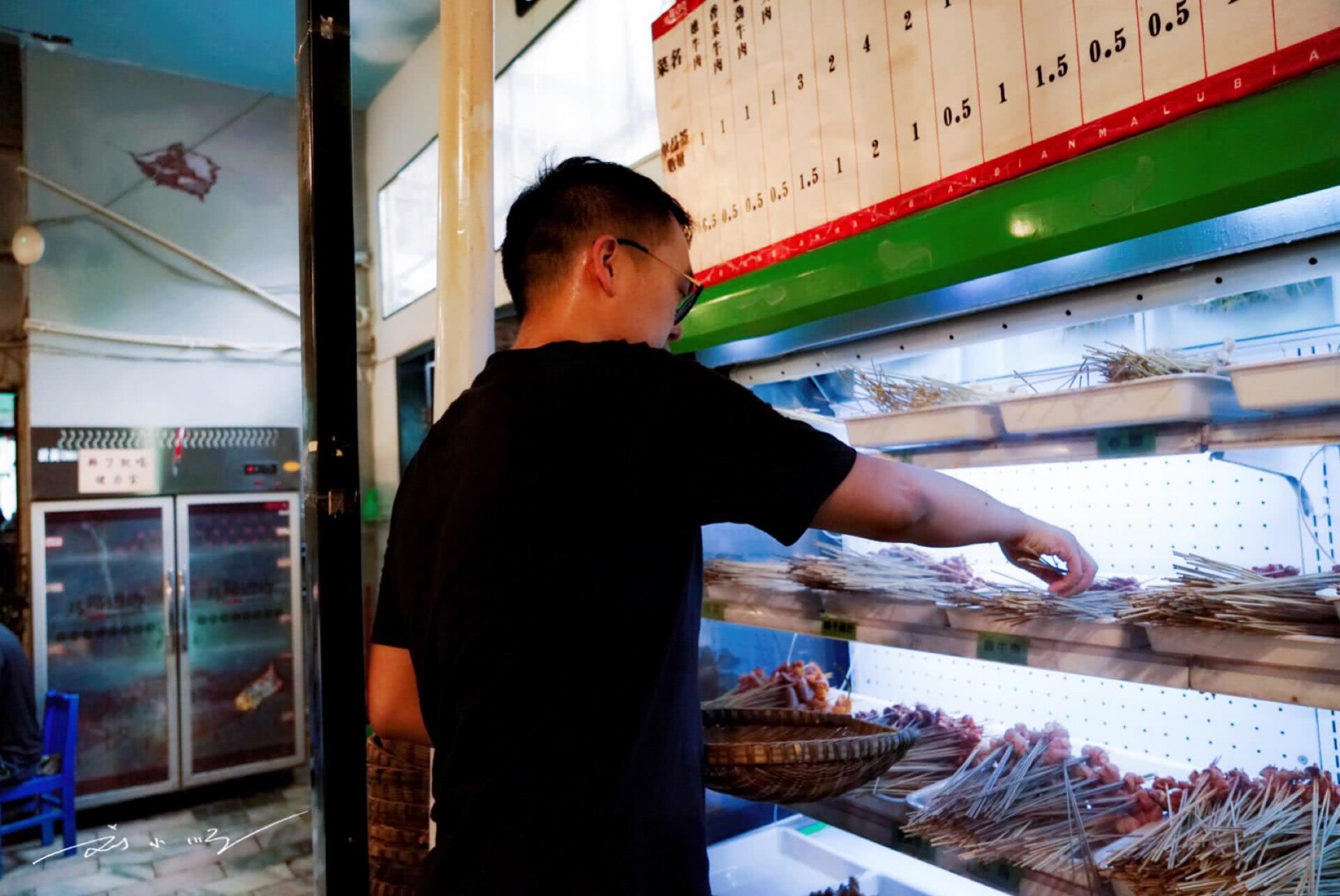 成都特色串串网红店,成都网红串串店前三名