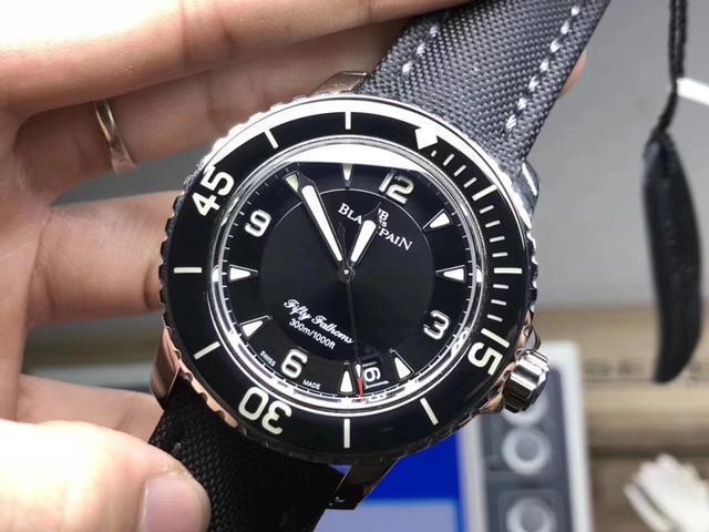 抖音上的名表是正品吗,抖音网红手上戴的红色手表