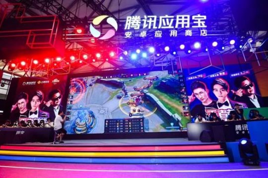 应用宝霸服俱乐部,应用宝霸服